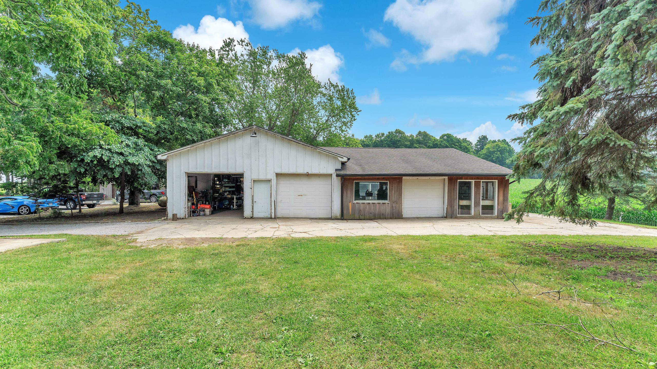 Heated workshop with its own 200-amp service at 29159 Lakeview Line, Wallacetown